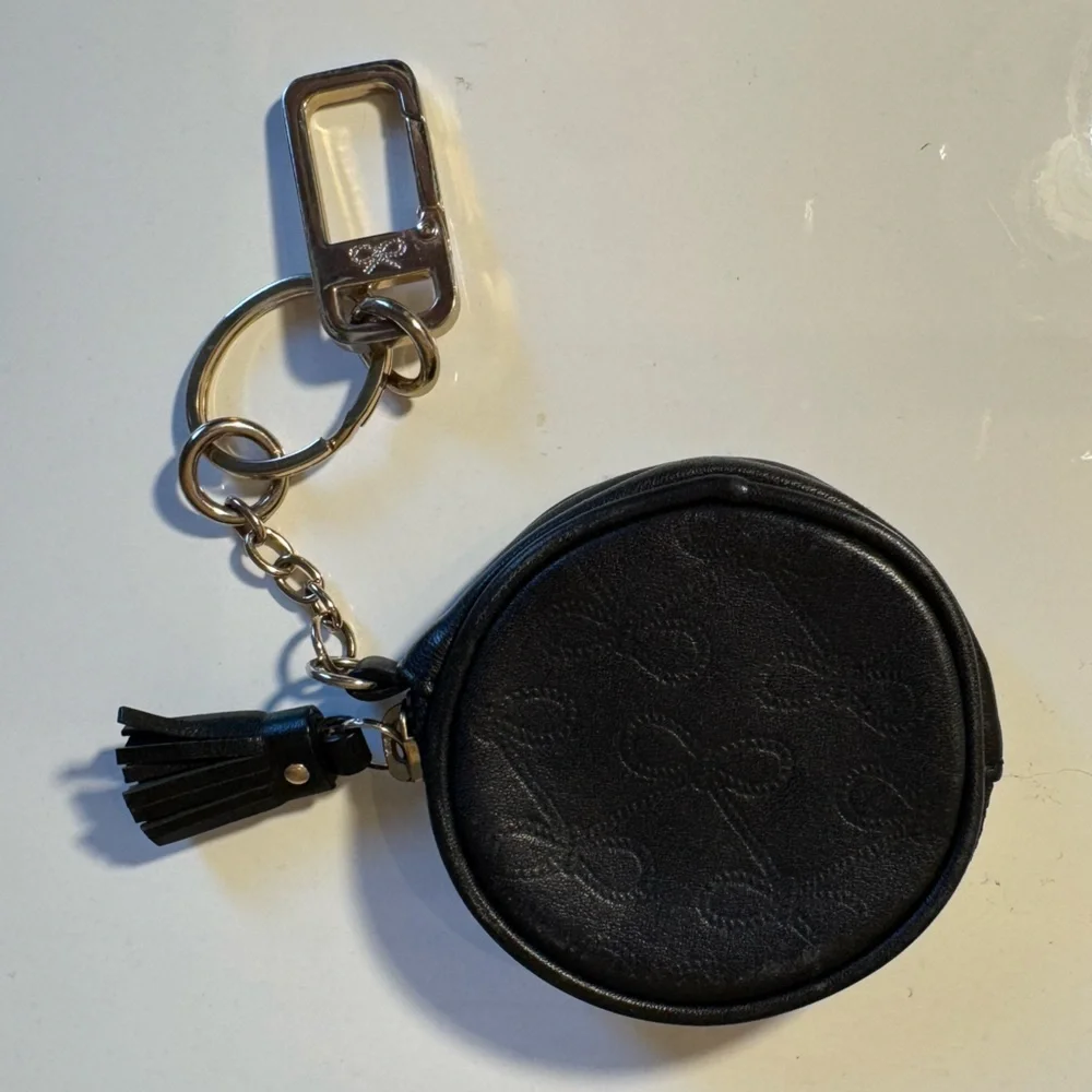 Anya Hindmarch Black Leather Coin Purse w/ Keychain - Picture 3 of 9